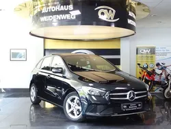 Schwarz Gebraucht 2019 Mercedes B200 Urban Van / Kleinbus | 21.890 € (Fairer Preis)