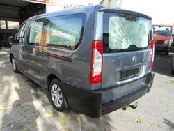 Grau Gebraucht 2016 Citroën Jumpy Van / Kleinbus | 20.111 €