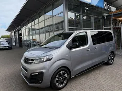 Grau Gebraucht 2021 Opel Zafira Life Van | 38.950 € (Etwas zu teuer)