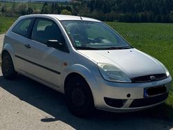 Silber Gebraucht 2004 Ford Fiesta Kleinwagen | 900 € (Fairer Preis)