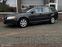 Grau Gebraucht 2011 Volvo V70 Momentum Kombi | 5.450 € (Guter Preis)