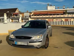 Grau Gebraucht 2001 Ford Mondeo Limousine | 2.699 € (Fairer Preis)