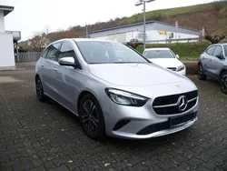 Iridiumsilber metalliclack Gebraucht 2023 Mercedes B180 Advanced Van / Kleinbus | 29.790 € (Fairer Preis)