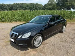Schwarz Gebraucht 2010 Mercedes E200 Avantgarde Limousine | 12.400 € (Etwas zu teuer)