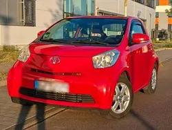 Rot Gebraucht 2009 Toyota iQ Kleinwagen | 4.200 € (Etwas zu teuer)