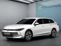 Weiß Gebraucht 2024 VW Passat Kombi | 34.099 € (Guter Preis)
