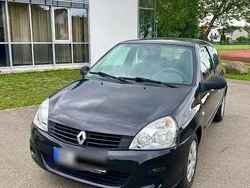 Schwarz Gebraucht 2010 Renault Clio II Campus Limousine | 3.480 € (Etwas zu teuer)