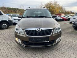 Braun Gebraucht 2014 Skoda Roomster Ambition Van / Kleinbus | 6.799 € (Fairer Preis)