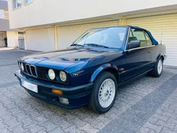 Blau Gebraucht 1992 BMW 318 Cabriolet Cabrio | 15.900 €