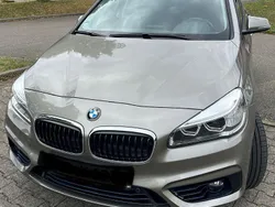 Silber Gebraucht 2017 BMW 225 Active Tourer Sport Line Van / Kleinbus | 21.400 € (Etwas zu teuer)