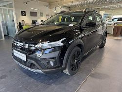 Schwarz Gebraucht 2022 Dacia Sandero Expression Kleinwagen | 19.390 € (Teuer)