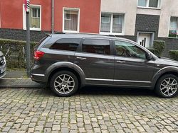 Grau Gebraucht 2014 Fiat Freemont SUV | 11.500 € (Etwas zu teuer)