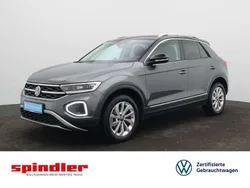 Indiumgrau metallic Gebraucht 2024 VW T-Roc Style SUV | 27.580 € (Guter Preis)