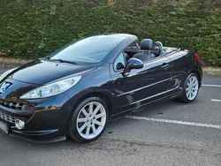 Schwarz Gebraucht 2008 Peugeot 207 CC Roland Garros Cabrio | 4.400 € (Fairer Preis)