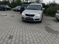 Silber Gebraucht 2009 Skoda Roomster Kombi | 1.600 € (Etwas zu teuer)
