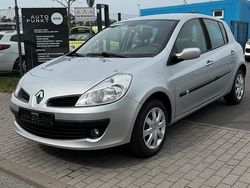 Silber Gebraucht 2008 Renault Clio II Kleinwagen | 2.490 € (Fairer Preis)
