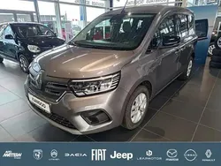 Grau Gebraucht 2023 Renault Kangoo Equilibre Van / Kleinbus | 29.989 € (Fairer Preis)