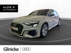 Weiß Gebraucht 2024 Audi A3 Sportback S-Line Limousine | 30.980 € (Guter Preis)
