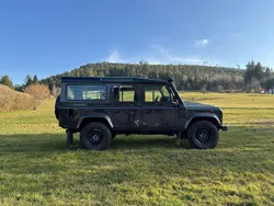 Braun Gebraucht 2012 Land Rover Defender SUV | 55.000 € (Teuer)