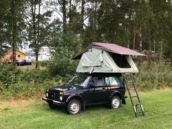 Grün Gebraucht 2015 Lada Taiga SUV | 8.500 € (Fairer Preis)