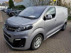 Grau Gebraucht 2021 Opel Vivaro-e Combi Van | 19.980 € (Fairer Preis)