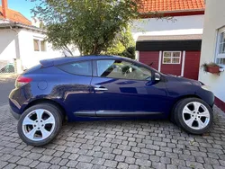 Blau Gebraucht 2009 Renault Mégane Coupé Coupé | 2.900 € (Fairer Preis)