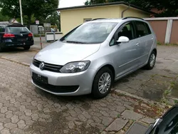 Silber Gebraucht 2010 VW Golf Plus Cross Van / Kleinbus | 6.450 € (Fairer Preis)