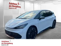 Weiß Neu 2025 Cupra Born Kleinwagen | 45.462 € (Teuer)