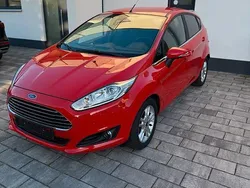 Rot Gebraucht 2016 Ford Fiesta Titanium Kleinwagen | 9.900 €
