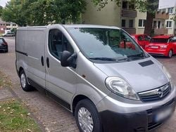 Grau Gebraucht 2012 Opel Vivaro Van | 6.000 € (Fairer Preis)