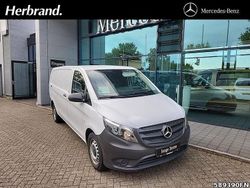 Weiss Gebraucht 2024 Mercedes Vito Van / Kleinbus | 35.676 € (Etwas zu teuer)