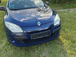 Blau Gebraucht 2010 Renault Mégane III Expression Limousine | 2.222 € (Fairer Preis)