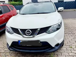 Weiß Gebraucht 2017 Nissan Qashqai N-Connecta SUV | 15.599 € (Fairer Preis)