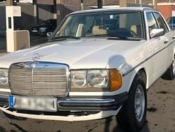 Gebraucht 1982 Mercedes E240 Limousine | 13.000 €