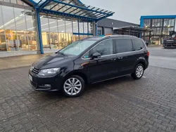 Schwarz Gebraucht 2015 VW Sharan Highline Van / Kleinbus | 15.490 € (Superpreis)