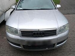 Grau Gebraucht 2004 Audi A8 Limousine | 4.200 € (Guter Preis)
