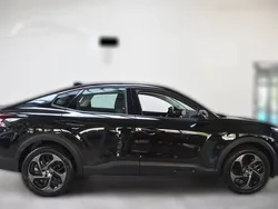 Schwarz metallic Gebraucht 2023 Citroën C4 | 20.730 € (Fairer Preis)