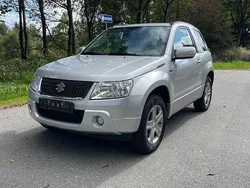 Silber Gebraucht 2011 Suzuki Grand Vitara Comfort SUV | 9.280 € (Teuer)