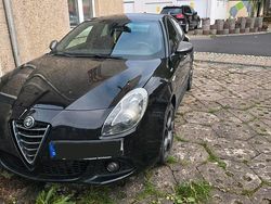 Schwarz Gebraucht 2015 Alfa Romeo Giulietta Limousine | 9.799 € (Teuer)