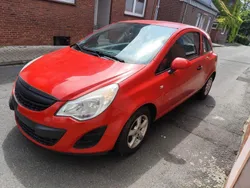 Rot Gebraucht 2011 Opel Corsa Kleinwagen | 1.800 € (Guter Preis)