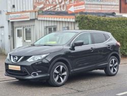 Schwarz Gebraucht 2015 Nissan Qashqai 360º SUV | 12.890 € (Fairer Preis)