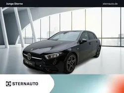 lack kosmosschwarz Gebraucht 2021 Mercedes A200 AMG Limousine | 30.345 € (Fairer Preis)