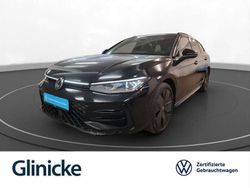 Schwarz (grenadillschwarz metallic) Gebraucht 2024 VW Passat R-line Kombi | 50.980 € (Fairer Preis)