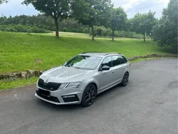 Grau Gebraucht 2020 Skoda Octavia RS Kombi | 27.990 € (Fairer Preis)