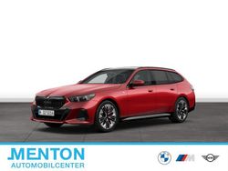 Rot Gebraucht 2025 BMW 540 Kombi | 68.427 € (Fairer Preis)
