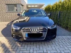 Schwarz Gebraucht 2014 Audi A4 Attraction Kombi | 11.800 € (Fairer Preis)
