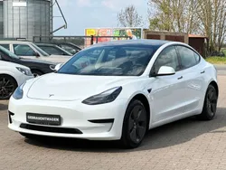 Weiß Gebraucht 2021 Tesla Model 3 Standard Range Limousine | 21.900 € (Guter Preis)