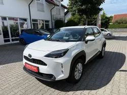 Weiß Gebraucht 2022 Toyota Yaris Cross Comfort SUV | 22.990 € (Guter Preis)