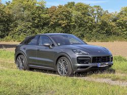 Grau Gebraucht 2020 Porsche Cayenne Turbo SUV | 92.800 €