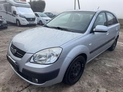 Silber Gebraucht 2005 Kia Rio EX Limousine | 2.250 € (Guter Preis)